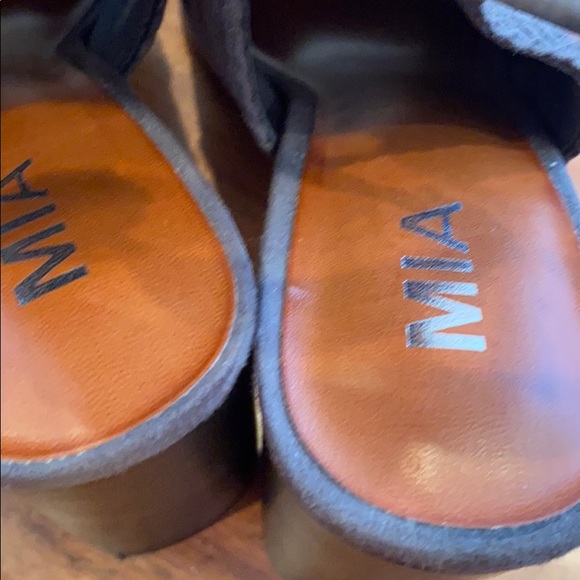 MIA booties - Picture 7 of 10